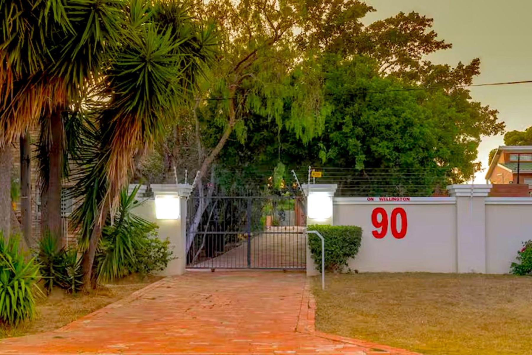 90 On Wellington Villa Colchester Exteriör bild